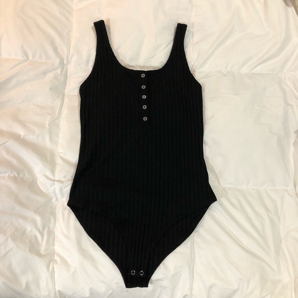 Forever 21 Black bodysuit snap closure size S